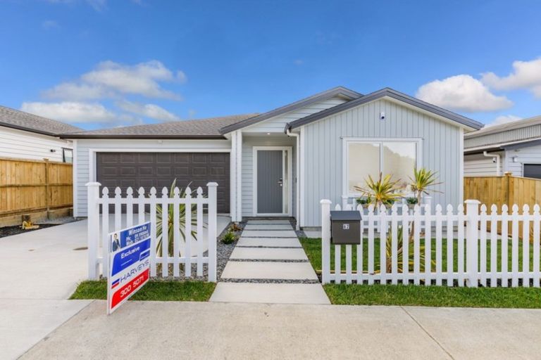 Photo of property in 62 Schoolside Road, Kumeu, 0810