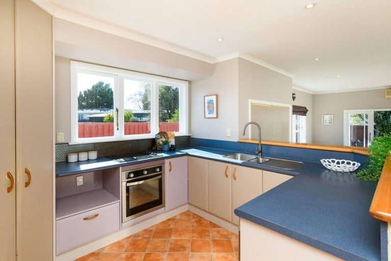 Photo of property in 11 Kent Crescent, Awapuni, Palmerston North, 4412