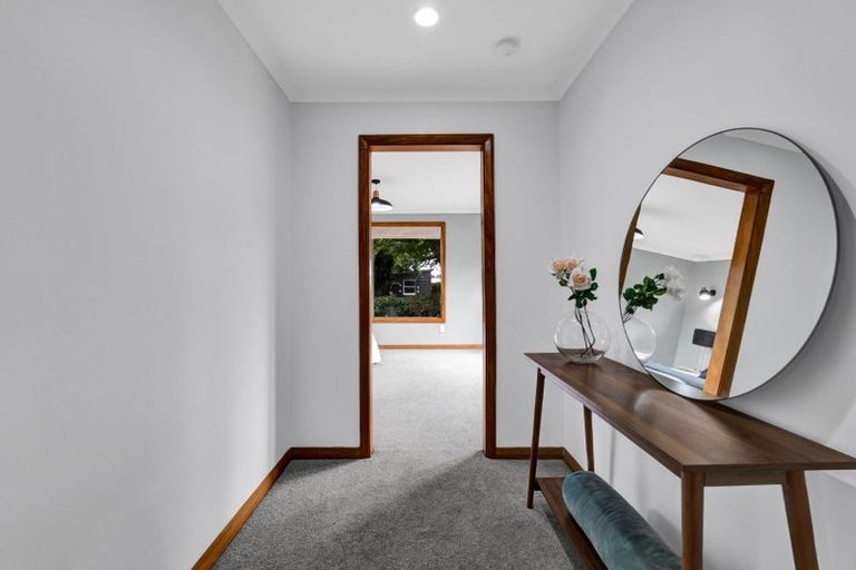 Photo of property in 86 Mangorei Road, Strandon, New Plymouth, 4312