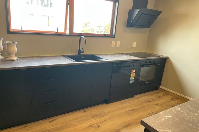 Photo of property in 1/90 Springfield Road, St Albans, Christchurch, 8014