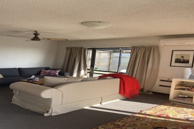 Photo of property in 1/34 Busby Hill, Havelock North, 4130