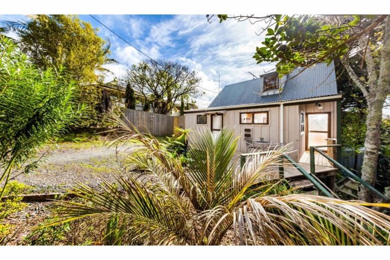 Photo of property in 5 Woodlands Avenue, Snells Beach, 0920