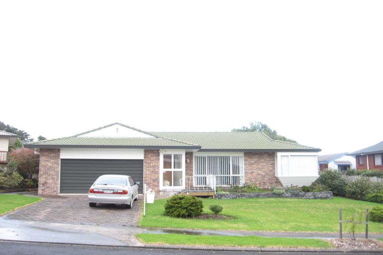Photo of property in 13 Kuripaka Crescent, The Gardens, Auckland, 2105
