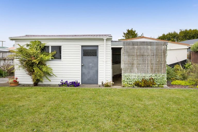 Photo of property in 8 Wera Street, Hawera, 4610