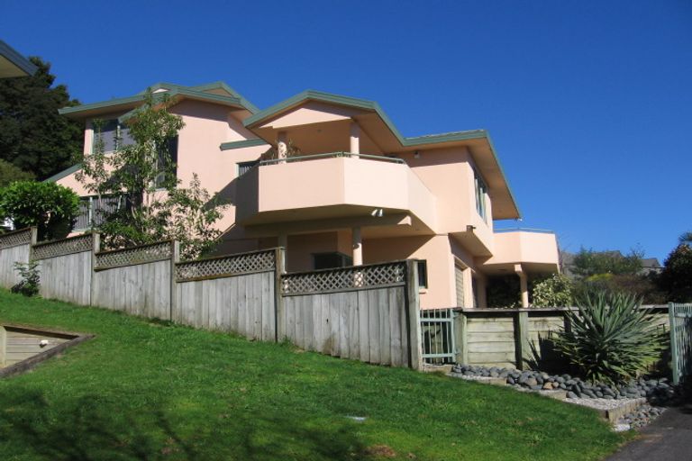 Photo of property in 26 Silkwood Grove, Totara Heights, Auckland, 2105