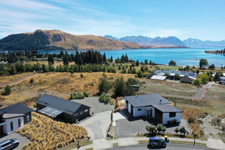 Photo of property in 22 Mistake Drive, Lake Tekapo, 7999