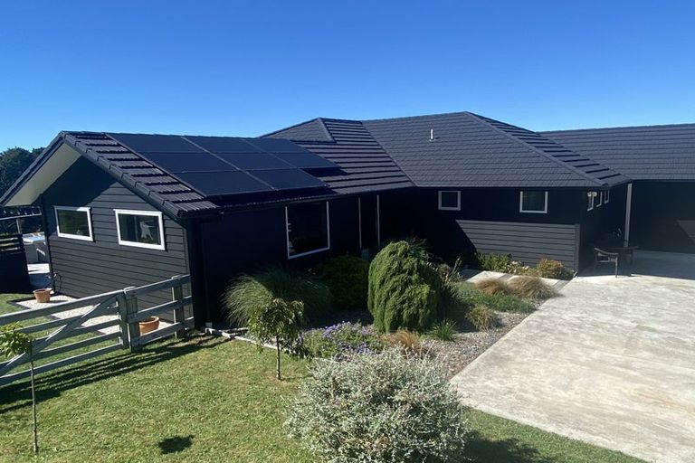 Photo of property in 204 Eskridge Drive, Eskdale, Napier, 4182