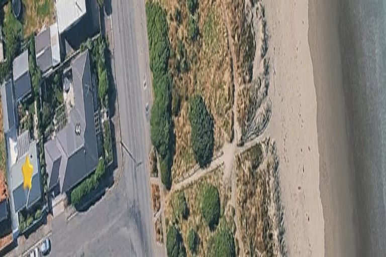 Photo of property in 8 Effingham Street, North New Brighton, Christchurch, 8083