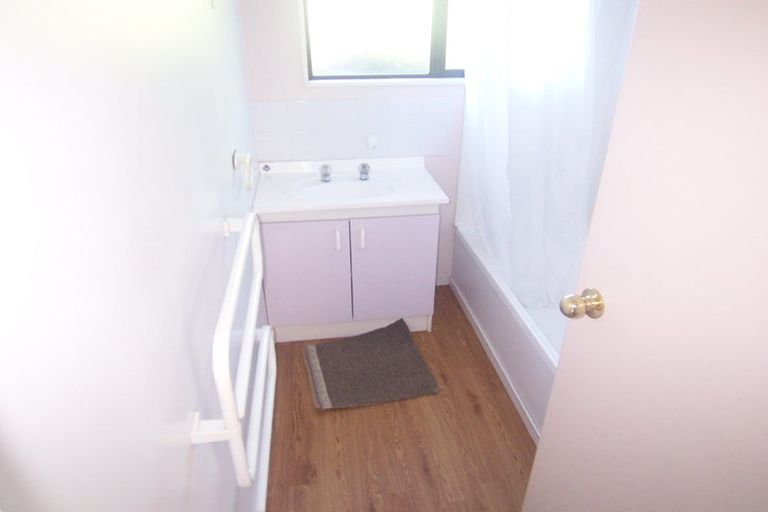 Photo of property in 1/118 Springs Road, Hornby, Christchurch, 8042