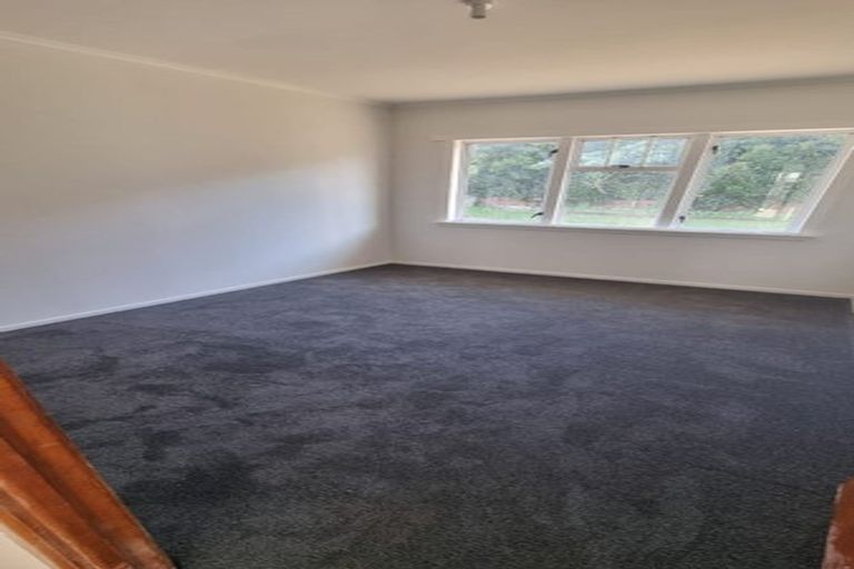 Photo of property in 34 Tiroroa Avenue, Te Atatu South, Auckland, 0610