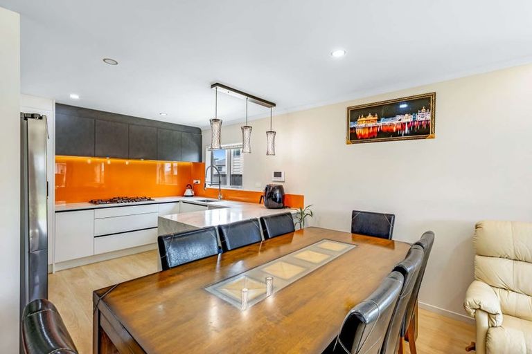 Photo of property in 22 Te Aramanu Crescent, Papakura, 2110