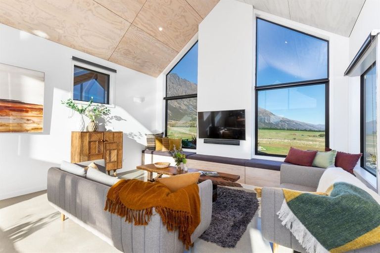 Photo of property in 8 Brett Lane, Jacks Point, Queenstown, 9371