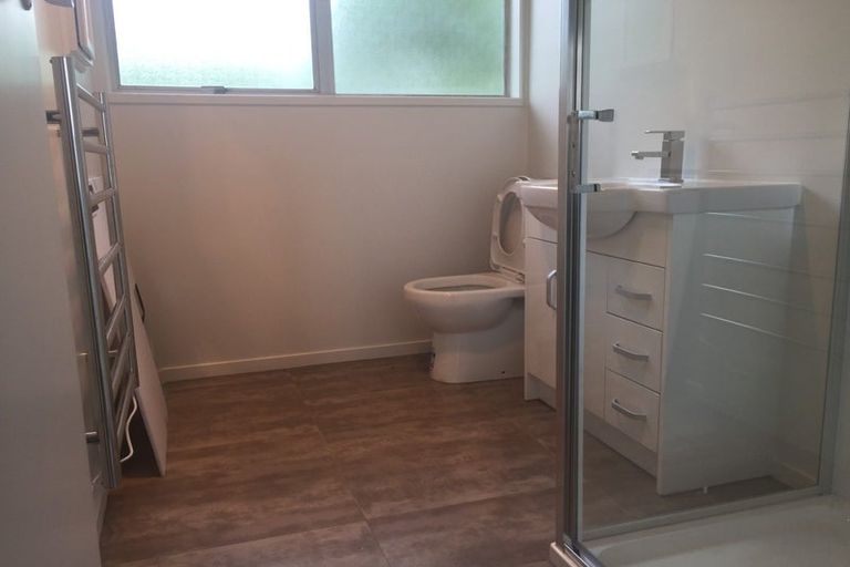 Photo of property in 31 Leo Street, Glen Eden, Auckland, 0602