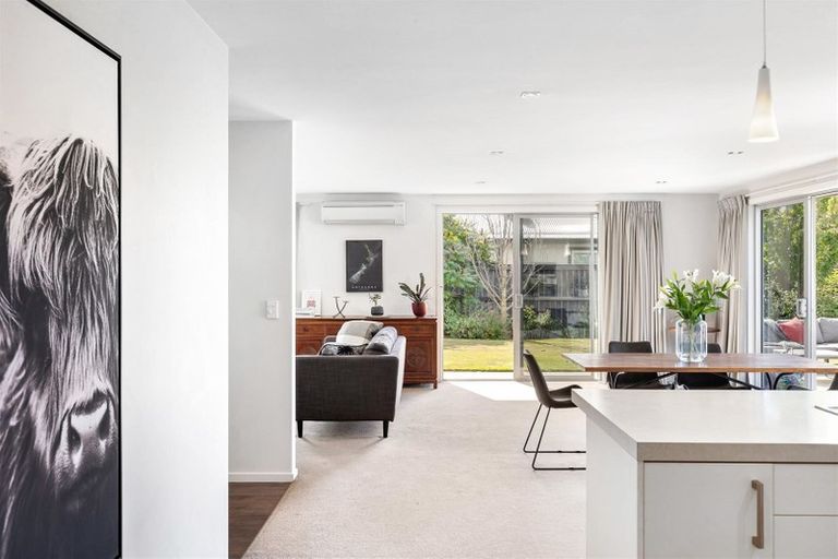 Photo of property in 11 Mystery Grove, Lake Hayes, Queenstown, 9304