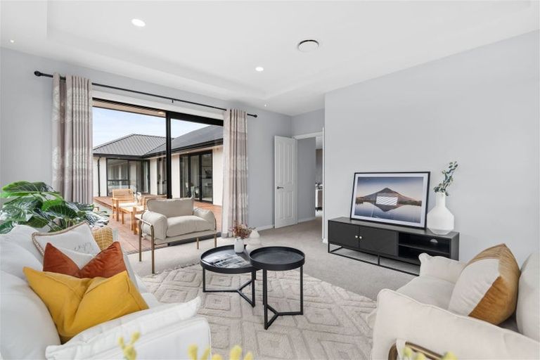 Photo of property in 33 Bronco Drive, Aidanfield, Christchurch, 8025