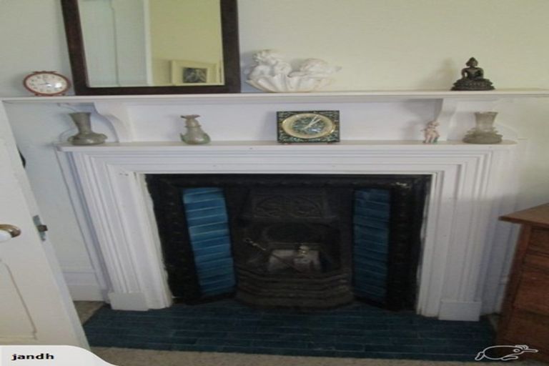 Photo of property in 8 Davis Street, Thorndon, Wellington, 6011