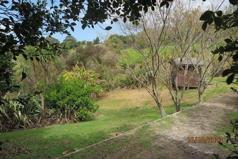 Photo of property in 6a Roberts Road, Matakatia, Whangaparaoa, 0930