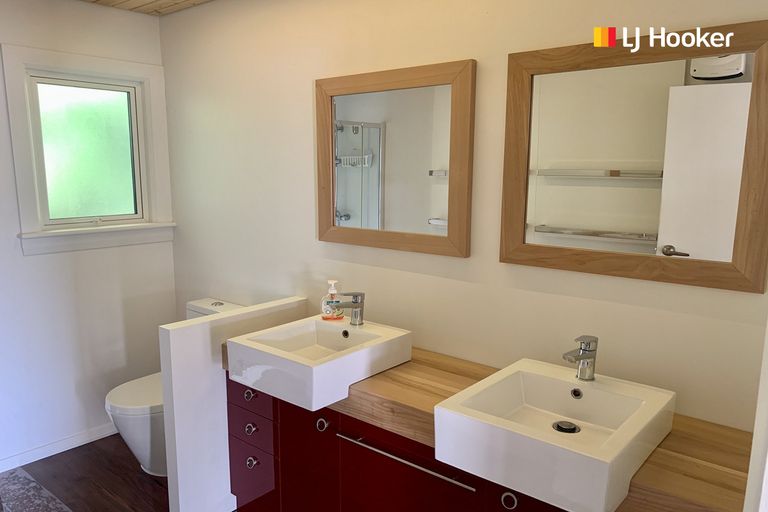 Photo of property in 15 Porterfield Street, Macandrew Bay, Dunedin, 9014