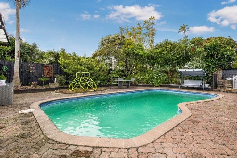 Photo of property in 19 Domain Road, Weymouth, Auckland, 2103