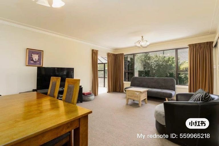 Photo of property in 4 Oakfield Street, Burnside, Christchurch, 8053