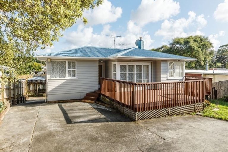 Photo of property in 1/120 Archers Road, Glenfield, Auckland, 0629