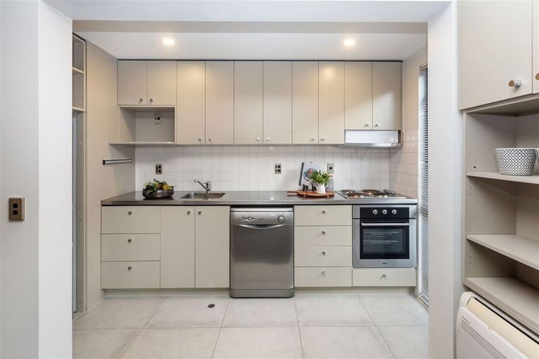 Photo of property in 9/868 Colombo Street, Christchurch Central, Christchurch, 8013