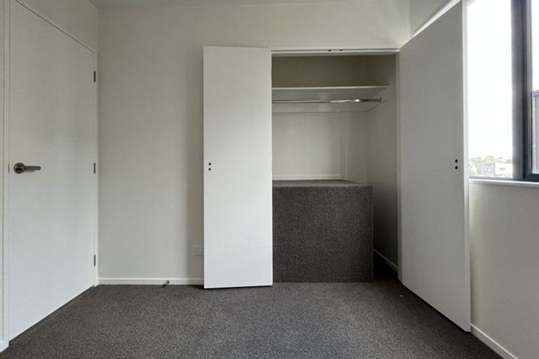 Photo of property in 5/25 Jabuka Street, Glen Eden, Auckland, 0602