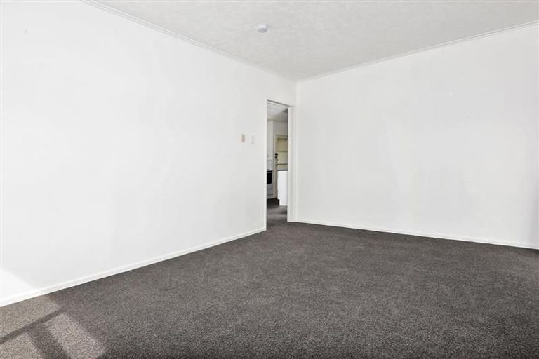 Photo of property in 14 Kirby Street, Glendene, Auckland, 0602