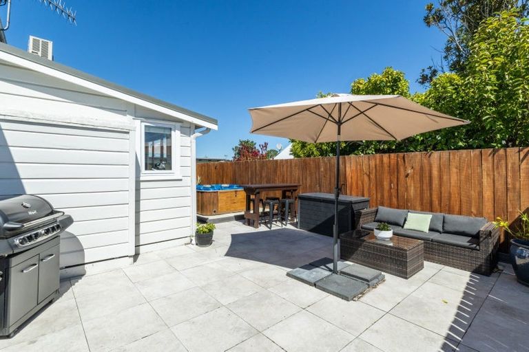 Photo of property in 92 Auckland Road, Greenmeadows, Napier, 4112