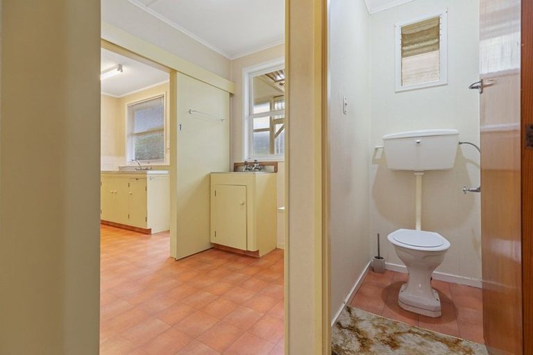 Photo of property in 12 Donovan Street, Te Puke, 3119