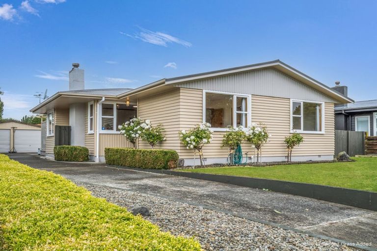 Photo of property in 9 Mokau Place, Terrace End, Palmerston North, 4410