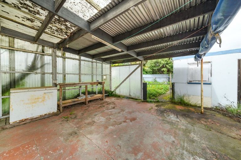 Photo of property in 52 Halswell Crescent, Westbrook, Palmerston North, 4412