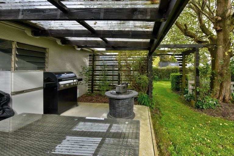 Photo of property in 158 Seaward Road, Edendale, 9825