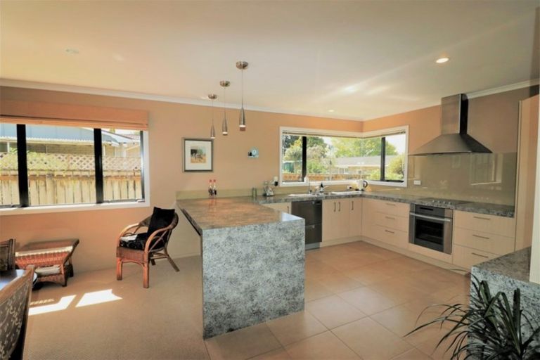 Photo of property in 8a Allan Street, Dannevirke, 4930