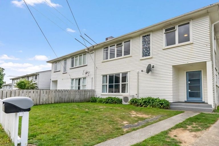 Photo of property in 40 Bell Street, Tawa, Wellington, 5028