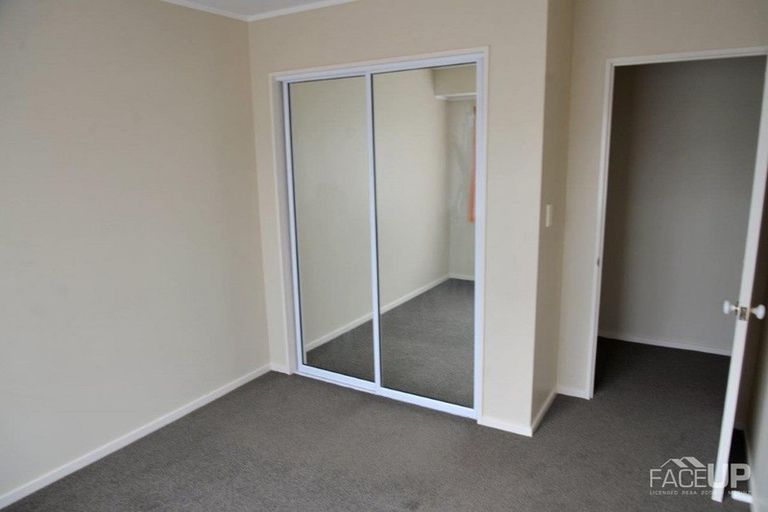 Photo of property in 107 Marina View Drive, West Harbour, Auckland, 0618