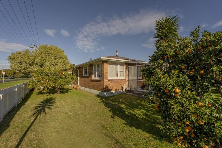 Photo of property in 28 Cook Drive, Whitianga, 3510
