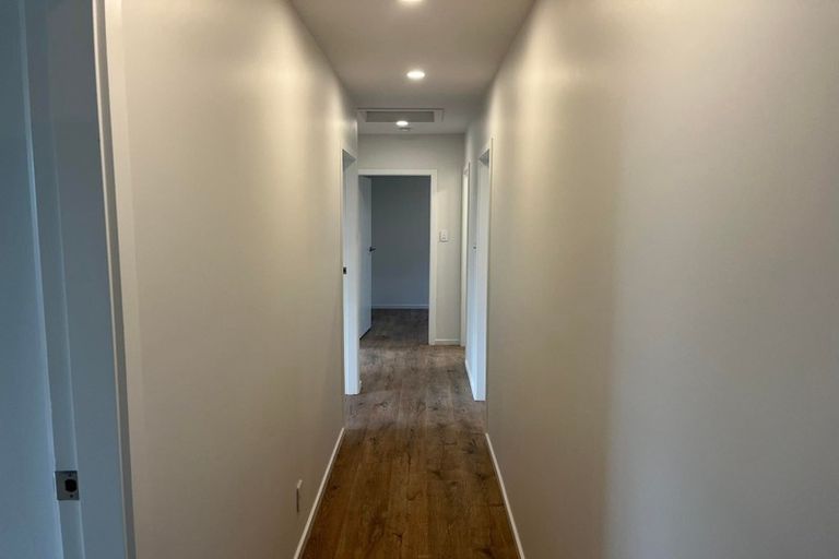 Photo of property in 49 Moncks Spur Road, Redcliffs, Christchurch, 8081