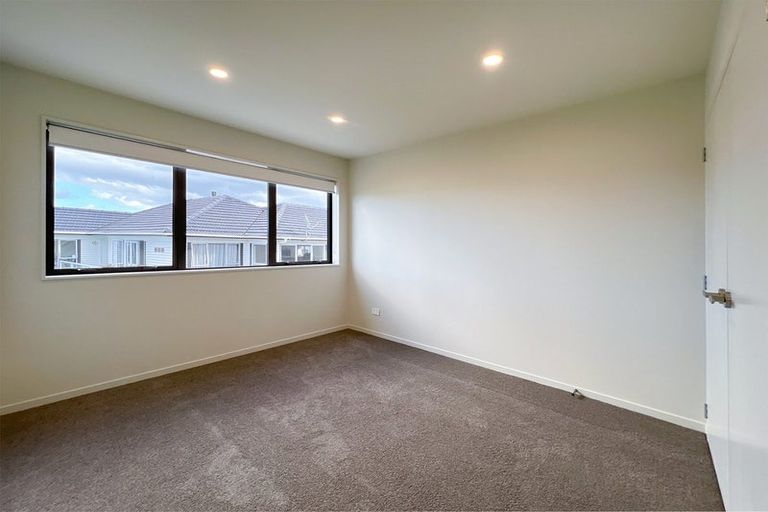 Photo of property in 46a Tiroroa Avenue, Te Atatu South, Auckland, 0610