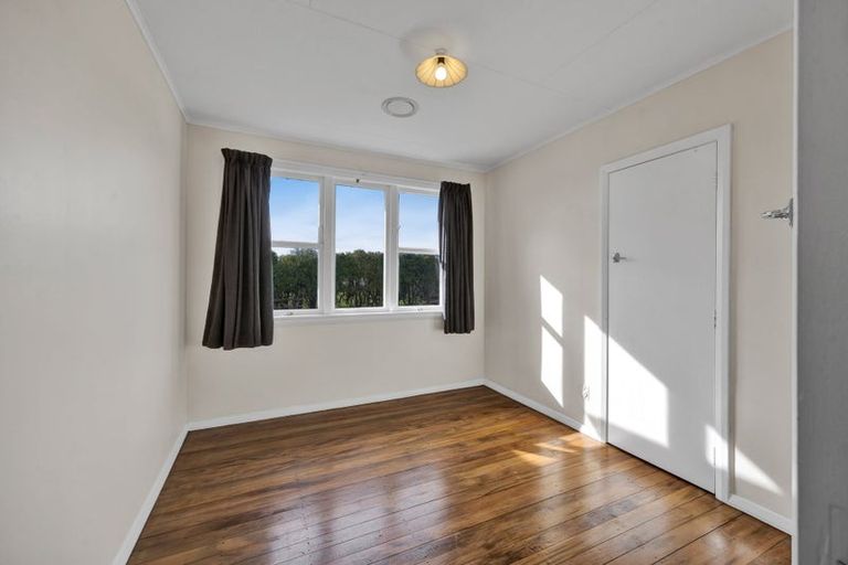 Photo of property in 5 Kepa Street, Ohawe, Hawera, 4671