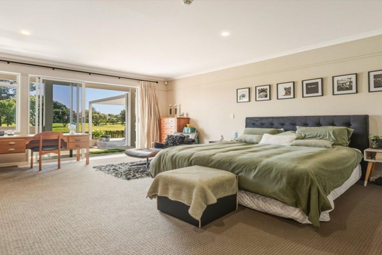 Photo of property in 198 Oceanbeach Road, Mount Maunganui, 3116