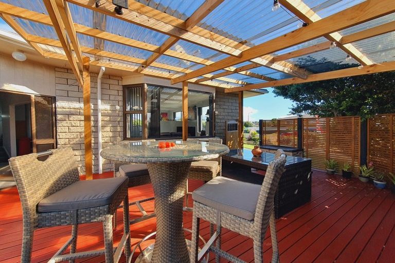 Photo of property in 31 Tiverton Crescent, Whalers Gate, New Plymouth, 4310