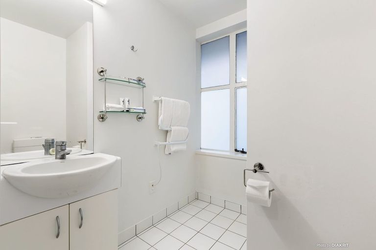 Photo of property in Terrace Garden Apartments, 7h/120 The Terrace, Wellington Central, Wellington, 6011