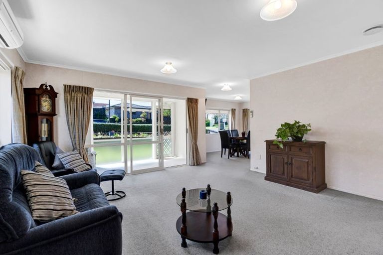 Photo of property in 1/16 Sandel Rise, Merrilands, New Plymouth, 4312