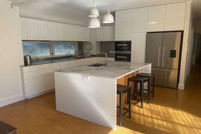 Photo of property in 11 Ngatoto Street, Khandallah, Wellington, 6035