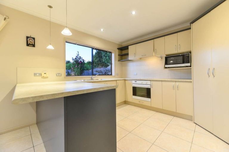 Photo of property in 20 Caragh Place, East Tamaki, Auckland, 2016