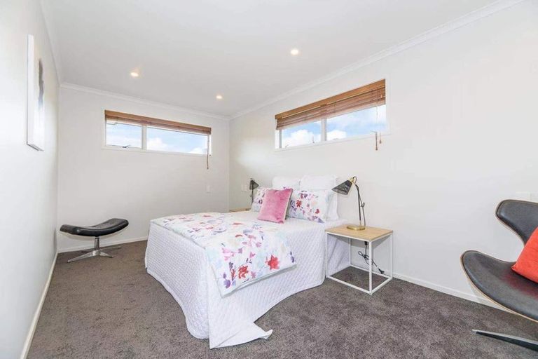 Photo of property in 595 Great South Road, Rosehill, Papakura, 2113