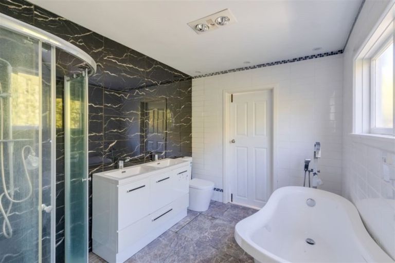 Photo of property in 35 Harrow Street, Phillipstown, Christchurch, 8011