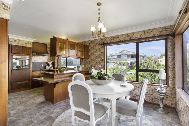 Photo of property in 114 Bramley Drive, Farm Cove, Auckland, 2012