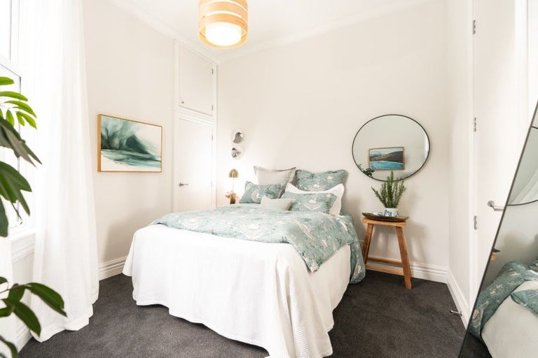 Photo of property in 18 Portland Crescent, Thorndon, Wellington, 6011